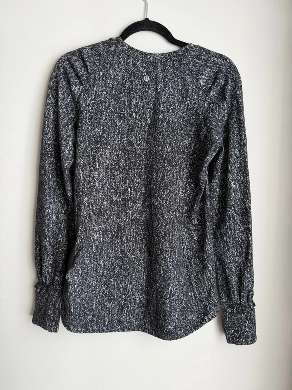 Lululemon Extra Mile Long Sleeve - Picture 3 of 7